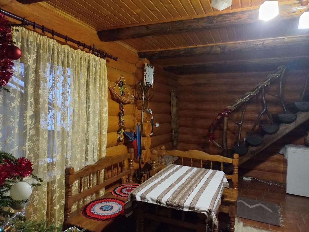 Затишний Будиночок Bukovets Exterior foto