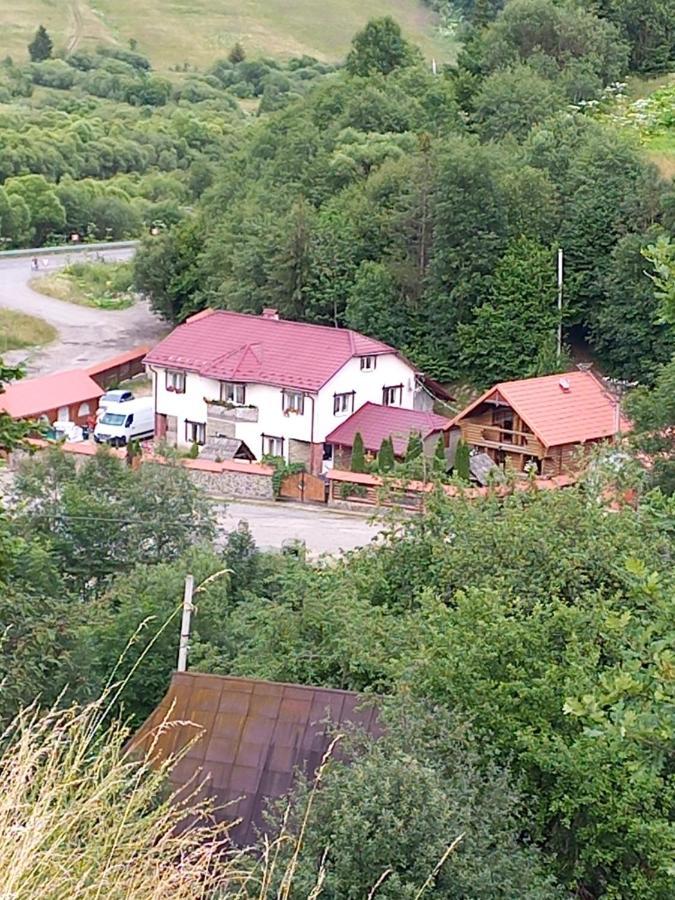 Затишний Будиночок Bukovets Exterior foto